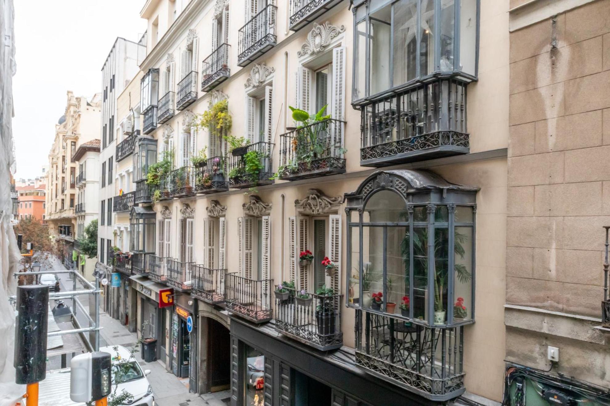 Ever House - Chueca-Gran Via Мадрид Экстерьер фото