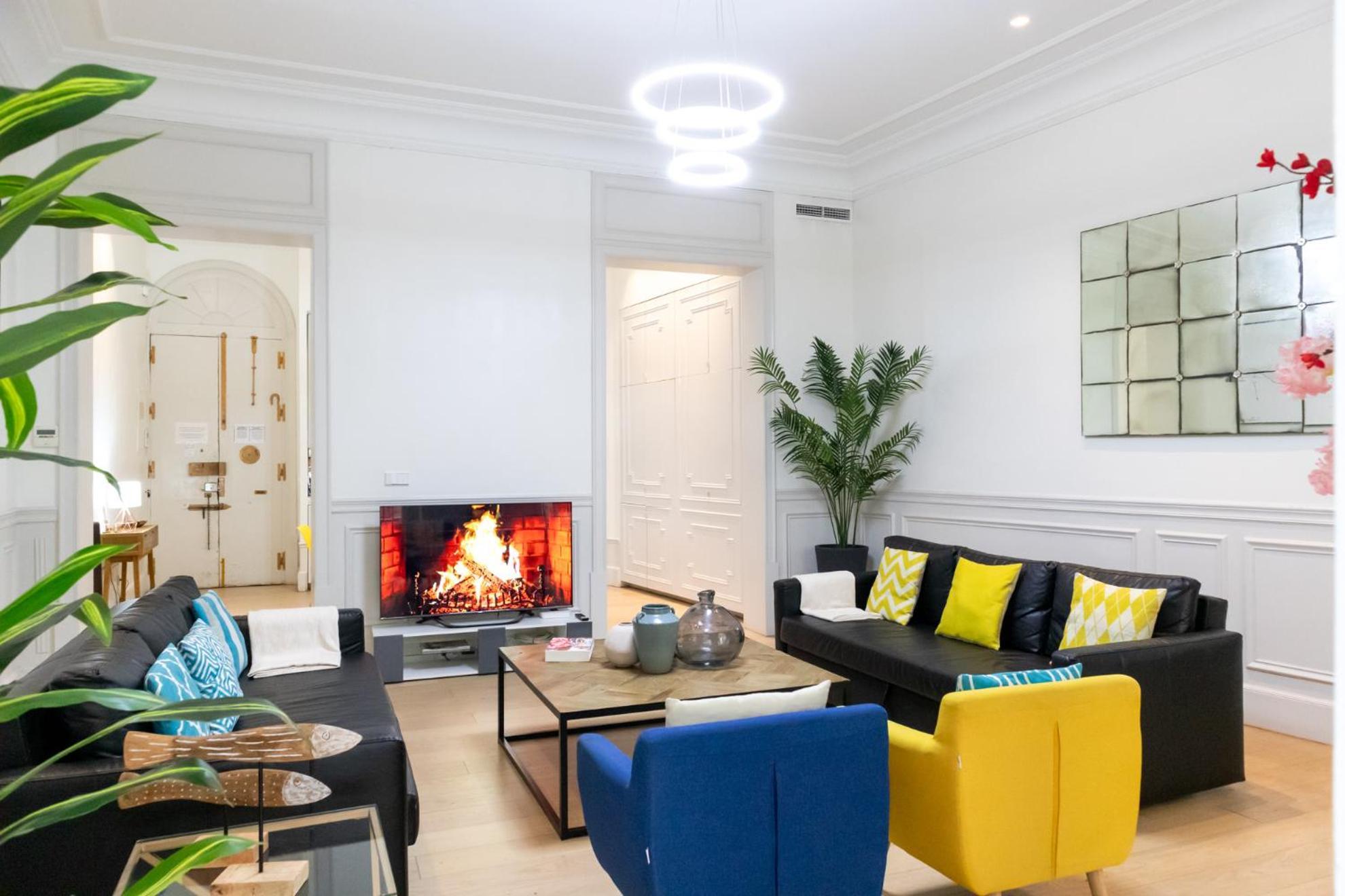 Ever House - Chueca-Gran Via Мадрид Экстерьер фото